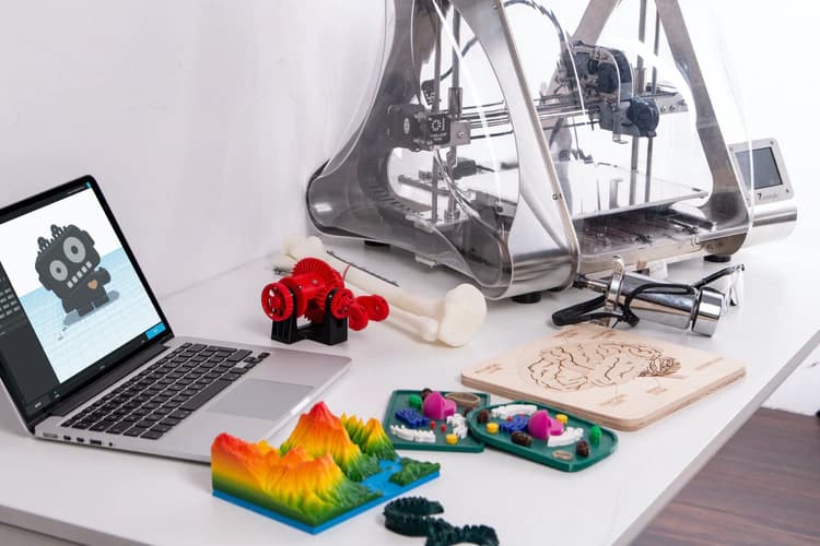 Laptop-to-design-3d-image